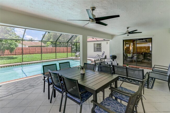 Building Photo - 1130 NW 78th Terrace