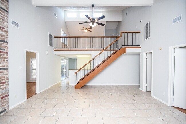 Building Photo - 2430 Long Reach Dr