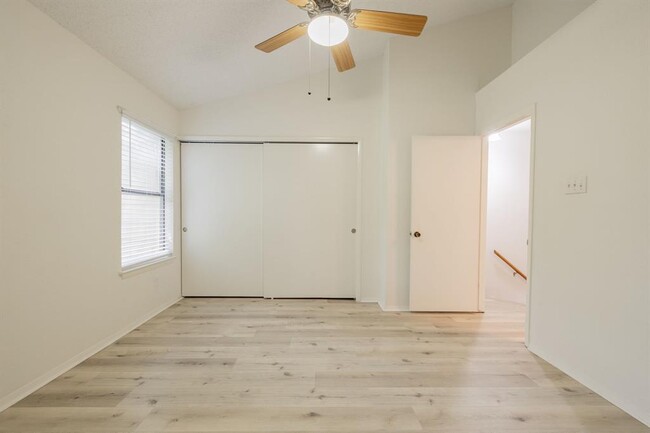 Building Photo - 11901 Swearingen Dr