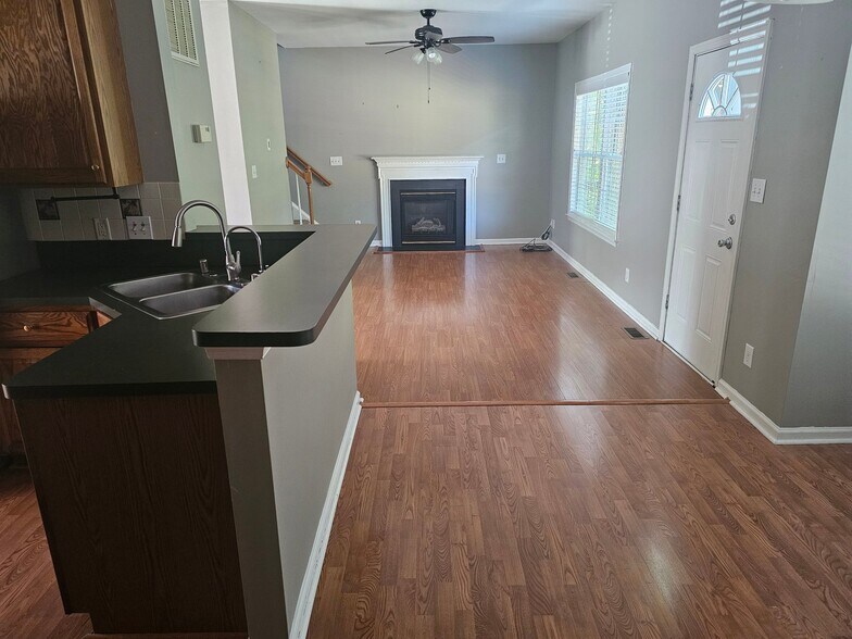 Building Photo - 9823 Minuteman Ct