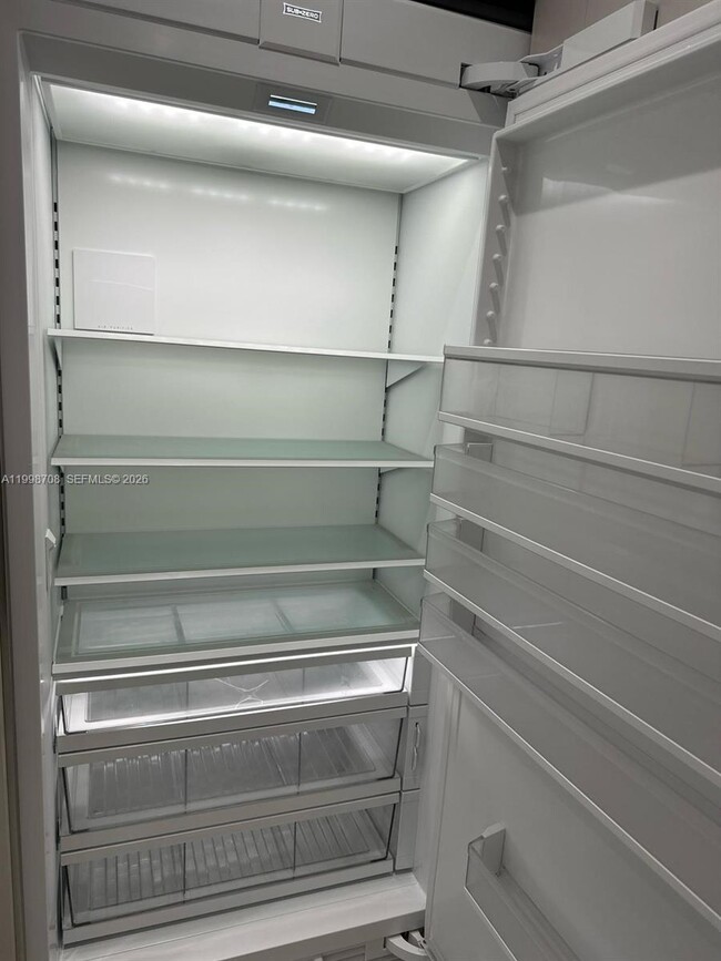 Building Photo - 737 Crandon Blvd