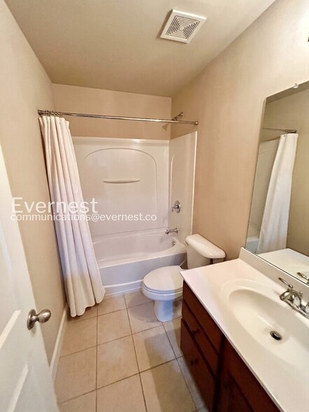Building Photo - 1656 Danbury Parc Pl