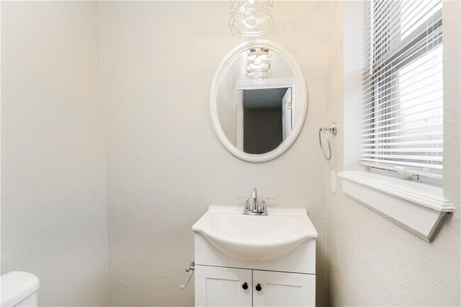 Building Photo - 1317 SW 63rd St