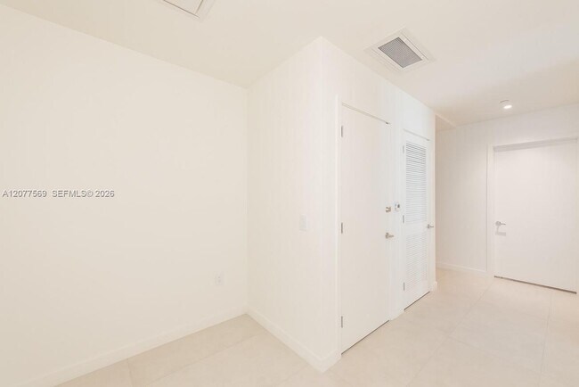 Building Photo - 1400 Biscayne Blvd
