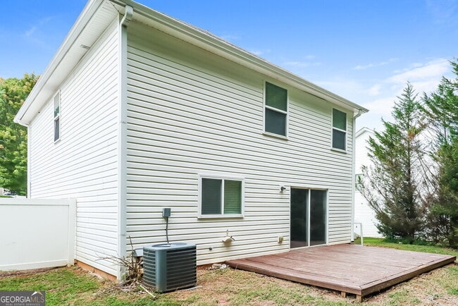 Building Photo - 165 Nacoochee Way