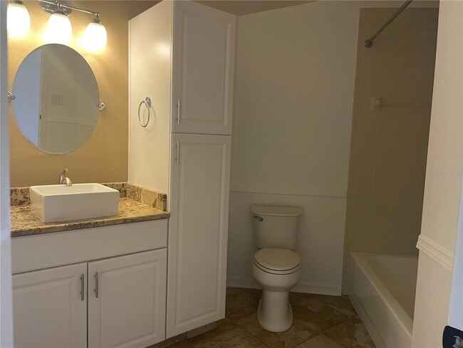 Building Photo - 6117 Gentle Ben Cir