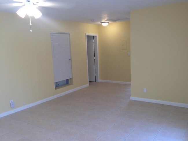 Building Photo - 5901 NW 15th St