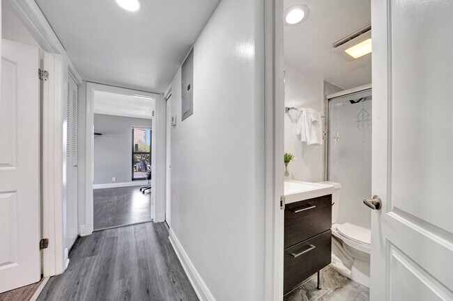 Building Photo - 516 Osprey Dr
