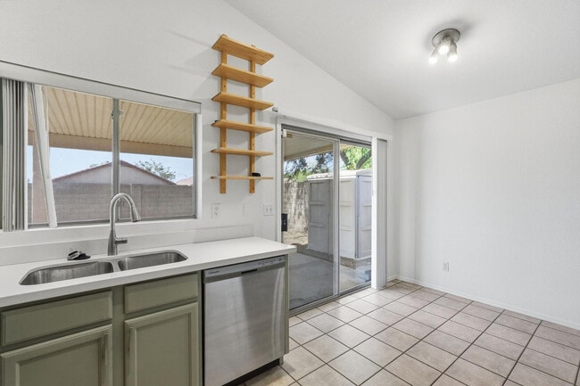 Building Photo - 15033 W Ventura St
