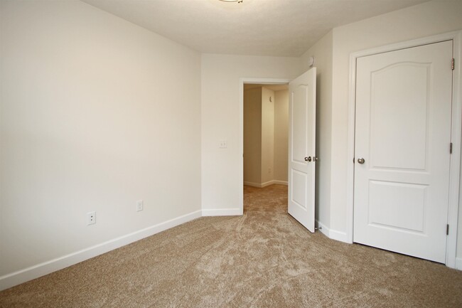 Building Photo - 186 Cedar Point Ln