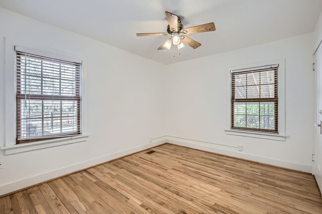 Building Photo - 520 S Loomis Ave