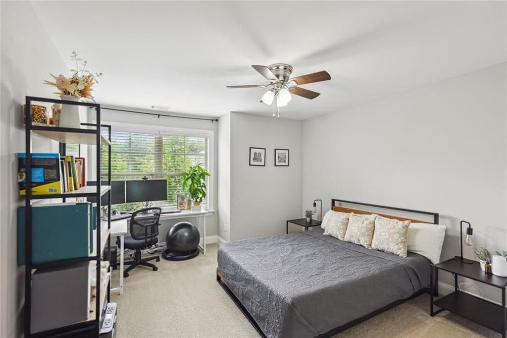 Building Photo - 1007 Edgemont Dr