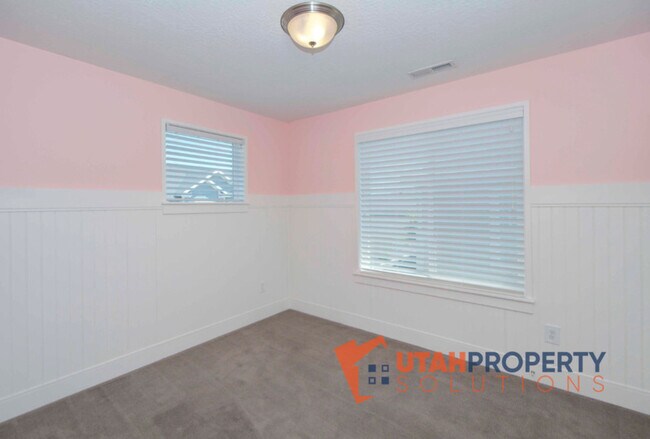 Building Photo - 4963 W Sarasota Ln