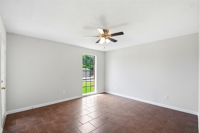 Building Photo - 12500 Sandpiper Dr