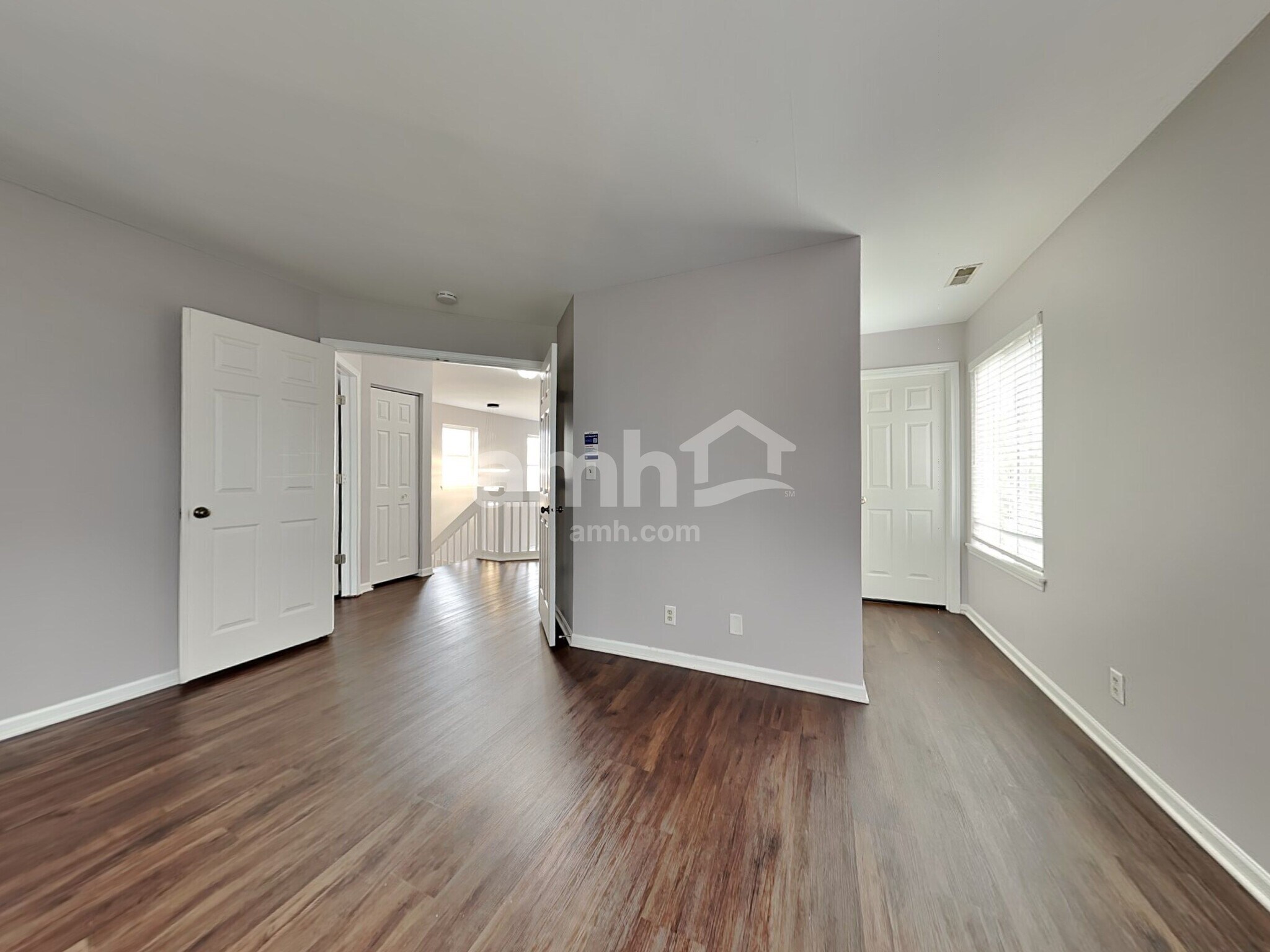 Building Photo - 20934 W Bloomfield Dr