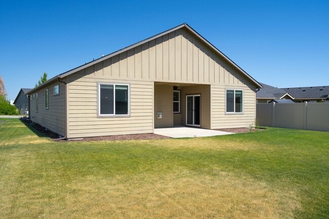 Building Photo - 7029 S Woodhaven Dr