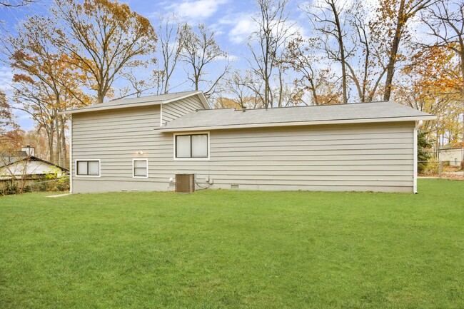 Building Photo - 4061 Oak Stone Dr
