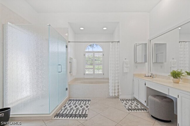 Building Photo - 11774 Longshore Way W