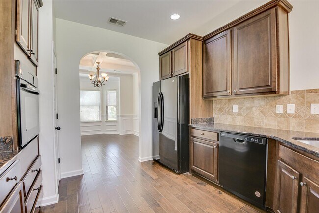 Building Photo - 873 Rollo Domino Cir