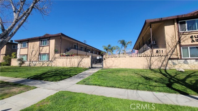 Primary Photo - 811 Orchid Ct