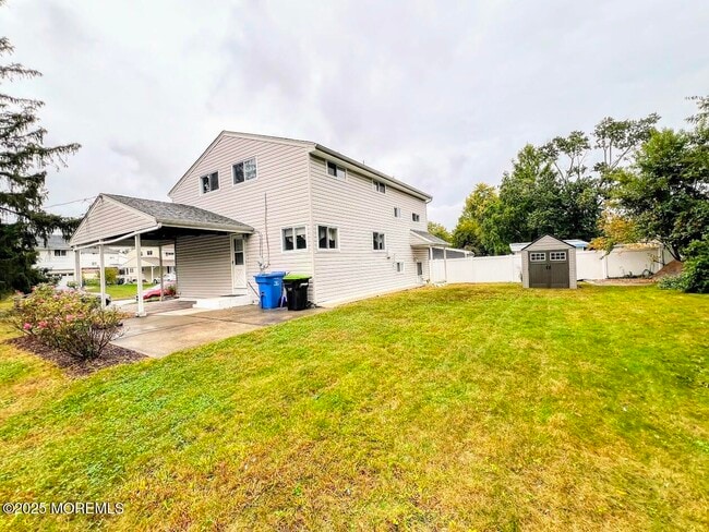 Building Photo - 43 Mercury Cir