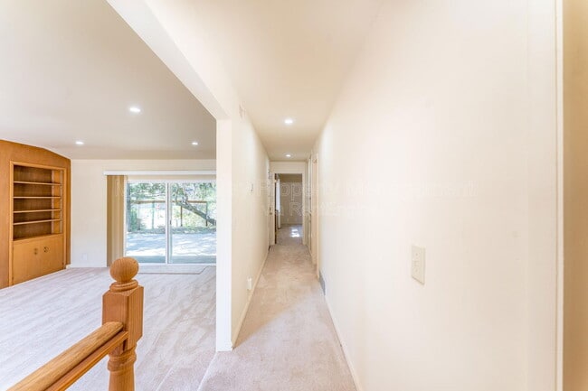 Building Photo - 1 El Caminito