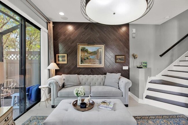 Building Photo - 1656 Nature View Dr