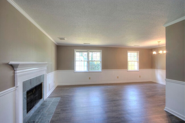 Building Photo - 407 Alice Ct