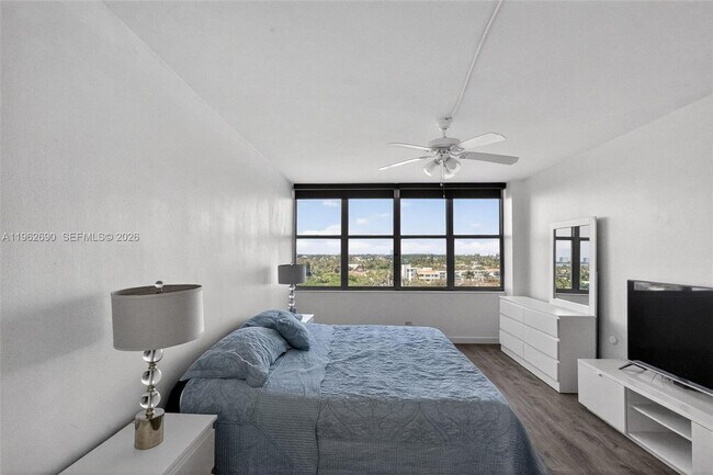 Building Photo - 7441 Wayne Ave