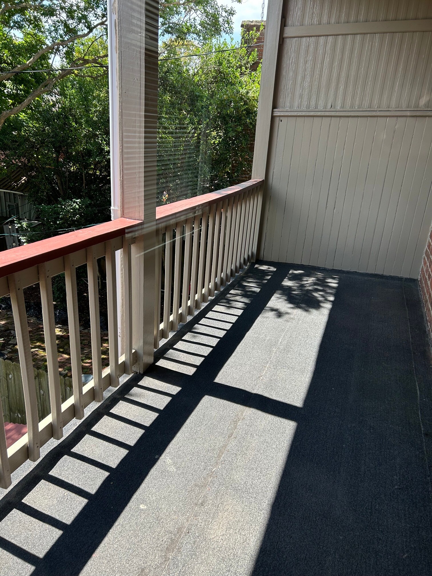 Sleeping porch - 7 S Dooley Ave