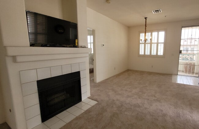 Building Photo - Conveniently Located In Rancho San Diego