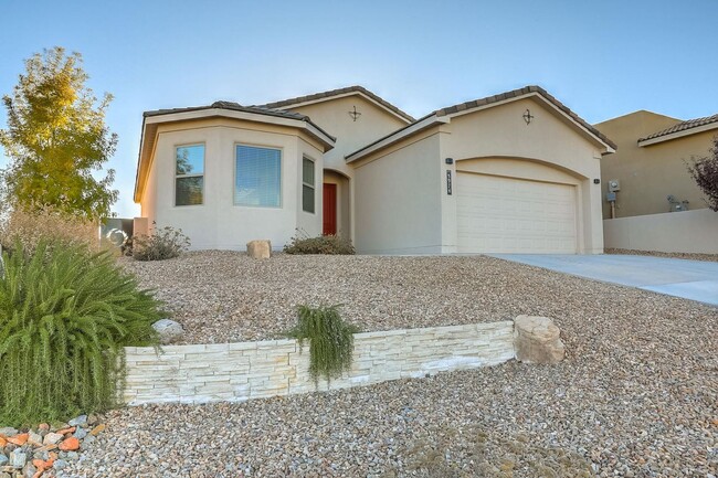 Building Photo - Beautiful Mariposa Home