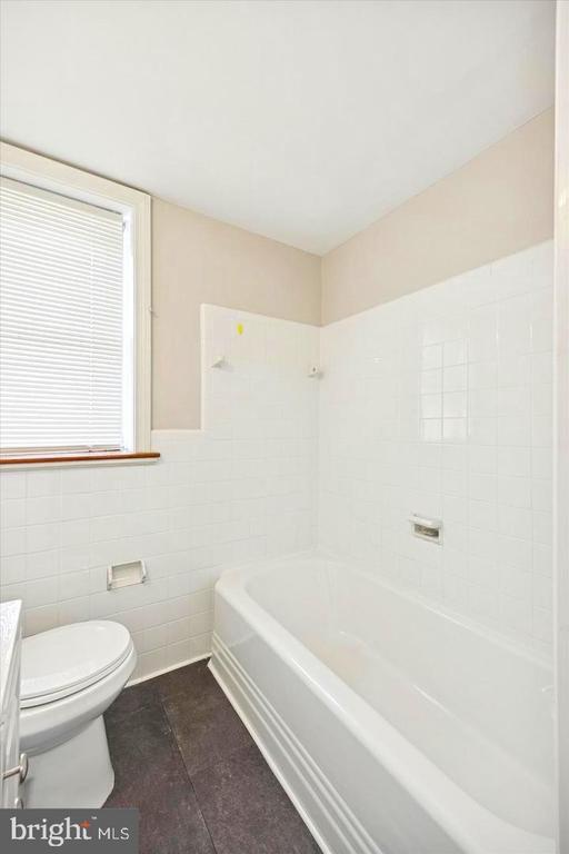 Building Photo - 682 2nd Ave