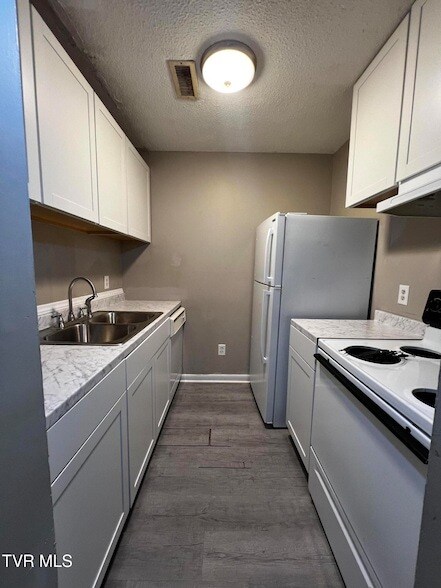 Building Photo - 1419 Colony Park Dr