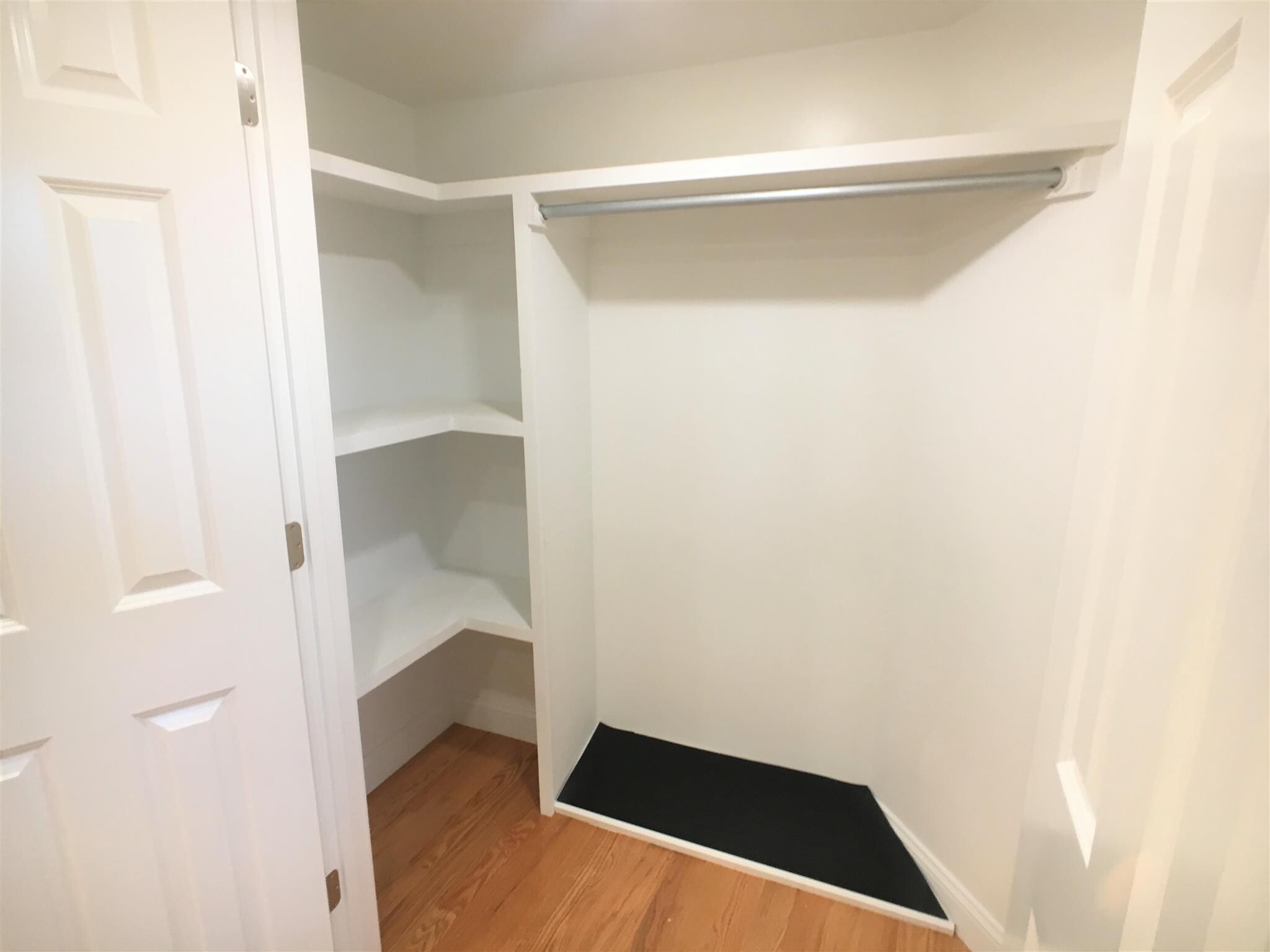 Building Photo - 67 Temple St