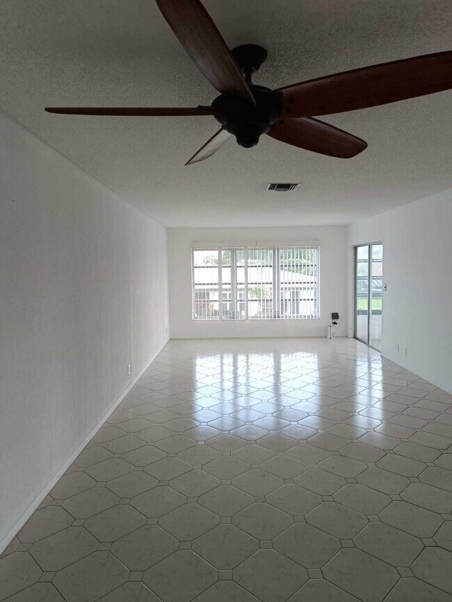 Building Photo - 13283 Pineapple Palm Ct