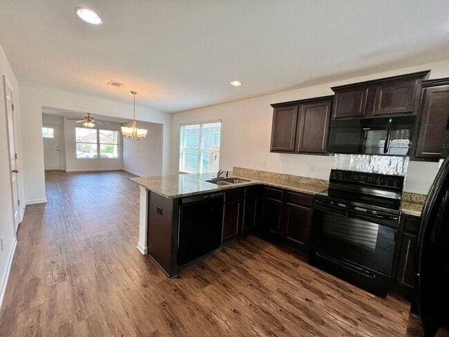 Building Photo - Home in Moundville, AL for Rent! COMING SOON!