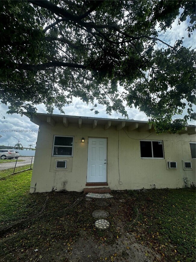 Building Photo - 26510 SW 138th Ave