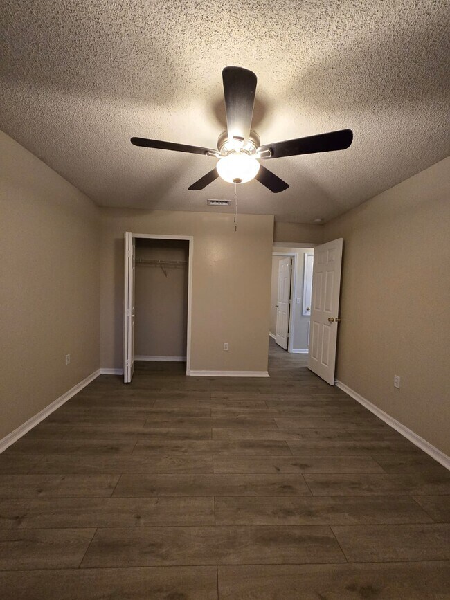 Building Photo - 12473 Woodbury Cove Dr