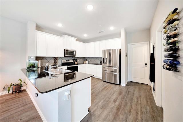 Building Photo - 2917 Bluets Dr