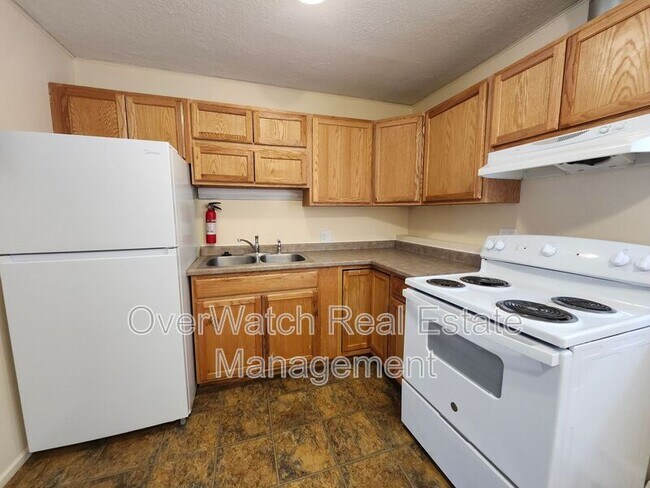 Building Photo - 815 N Park St