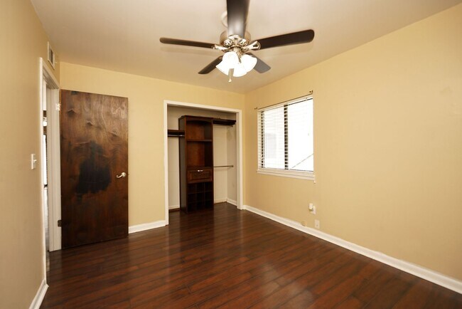 Building Photo - 104 Cedar Ridge Way