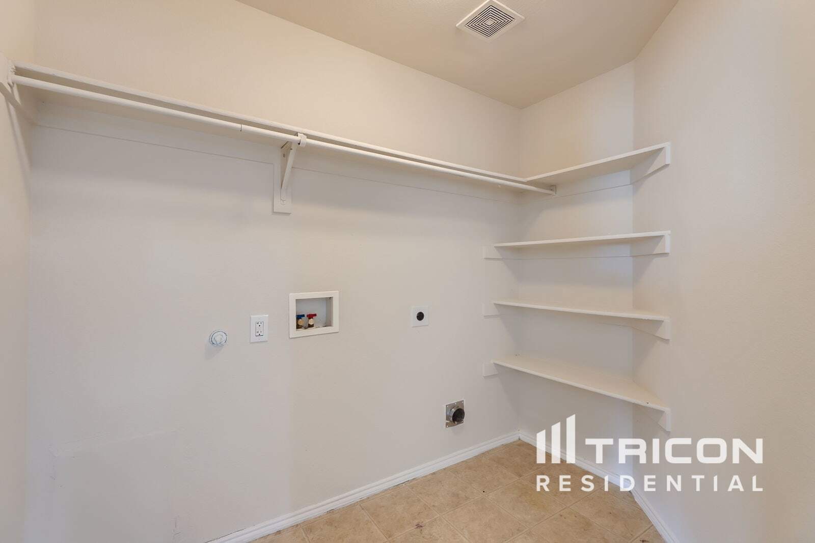 Building Photo - 522 Golden Bell Dr