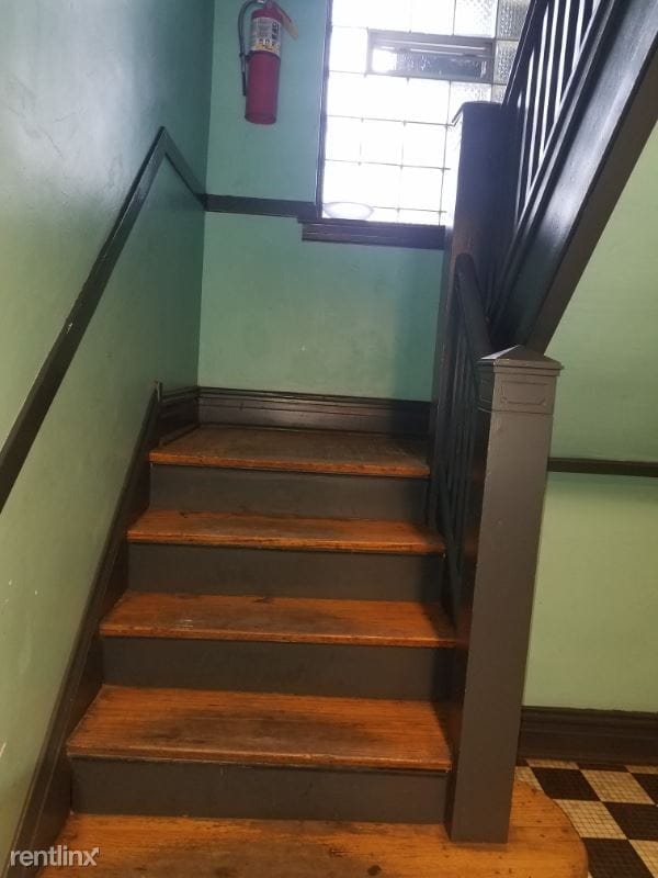 Building Photo - 4846-4856 W North Ave