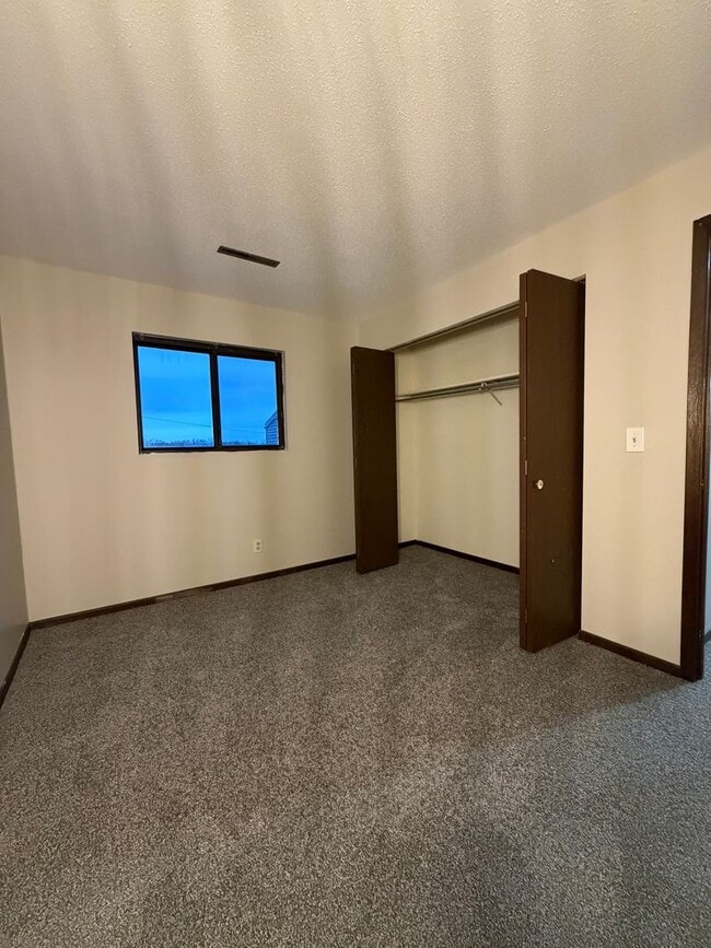 Building Photo - 3401 Blackhawk Rd