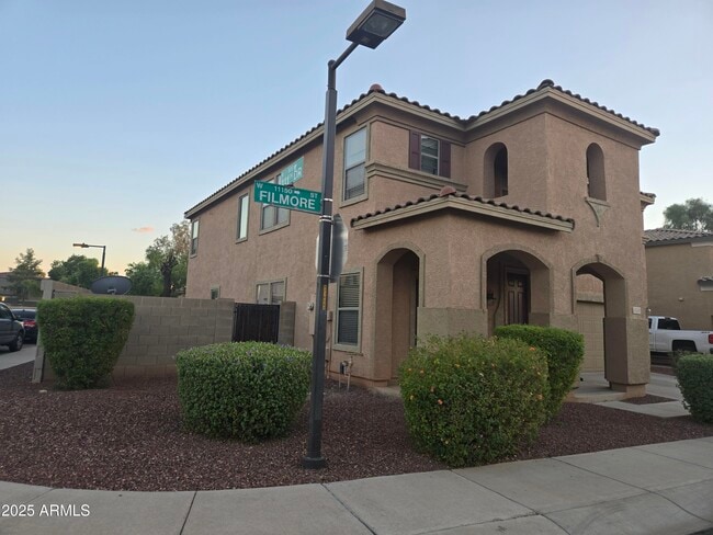 Primary Photo - 11151 W Fillmore St