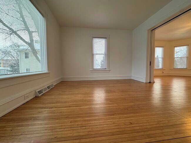 Building Photo - 122 North St