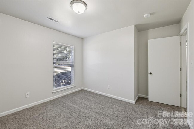 Building Photo - 7030 Huntsmaster Dr