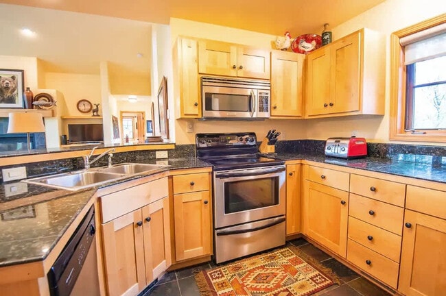 Building Photo - 1841 Creek Resort Cir
