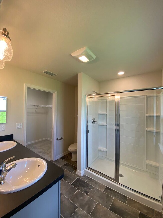 Building Photo - $700 off first month's rent! - Desirable Citrus Springs Neighborhood 3/2/2